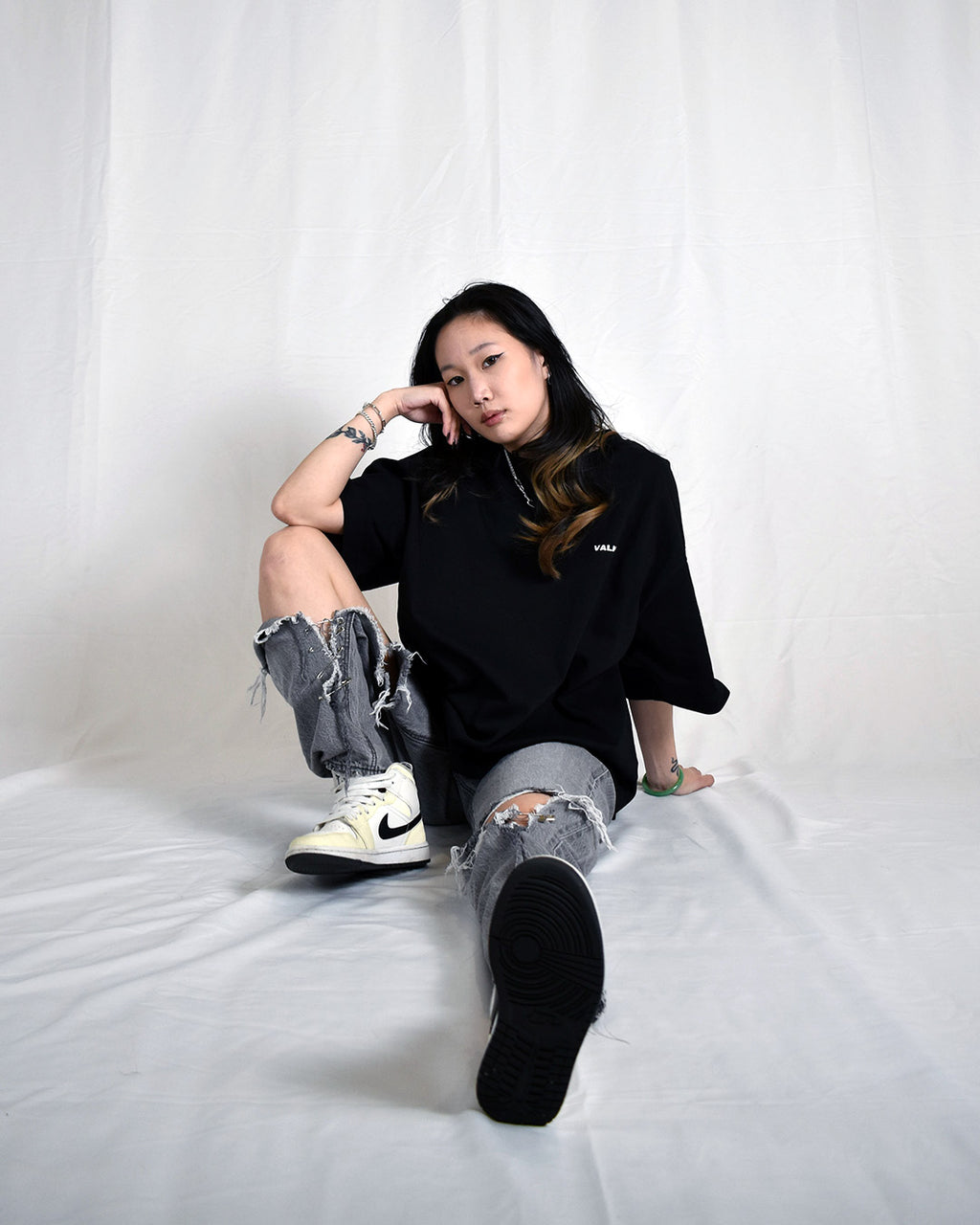 VALNCIA Black Cropped Chrome Tee — “Chained Heart”