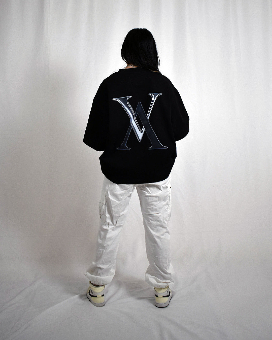 (Pre-Order) VALNCIA Black Cropped Chrome Tee — “V”